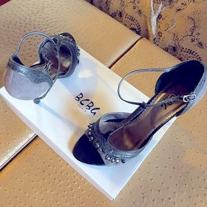 BCBG Paris ladies leather/suede shoes